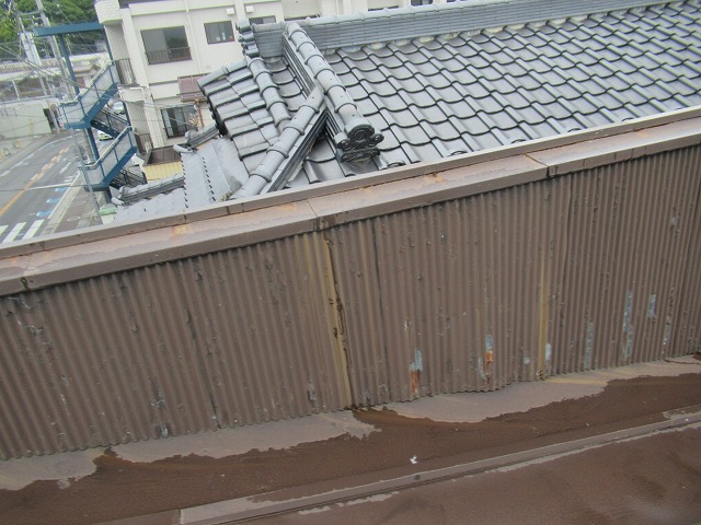 甲府市　瓦棒屋根